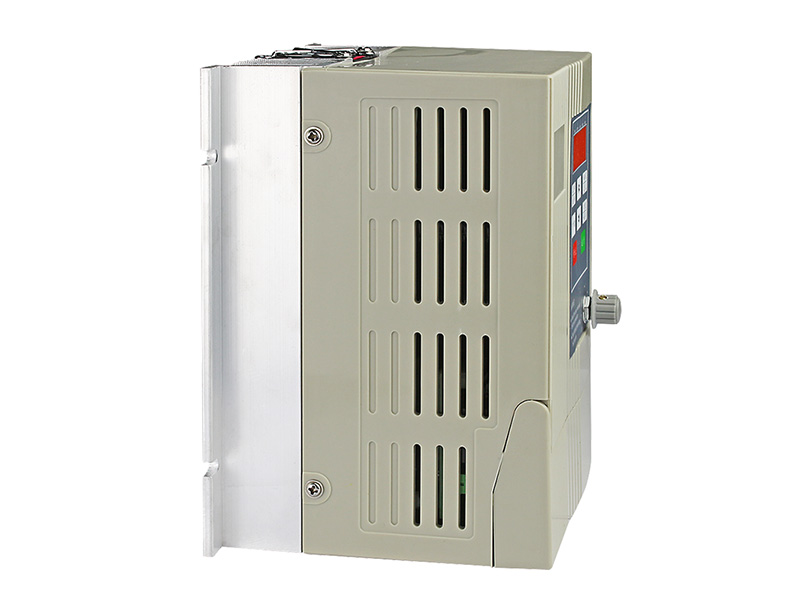 4000H通用變頻器，變頻器三相380V，變頻器廠家，電機(jī)變頻器